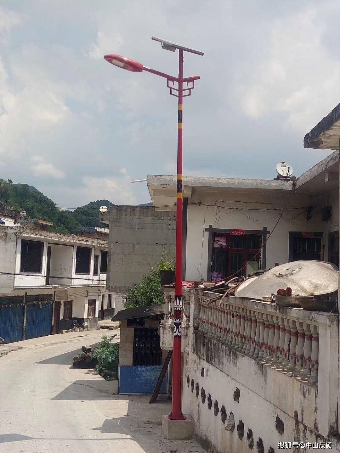 �е�̫���·��